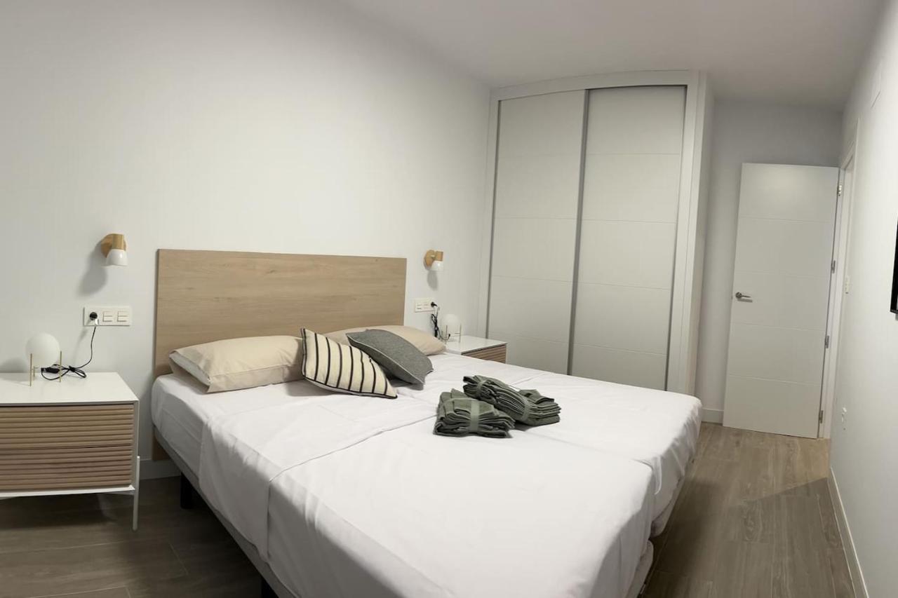 Apartamentos Breton 17 Suite Familiar Alicante Ngoại thất bức ảnh
